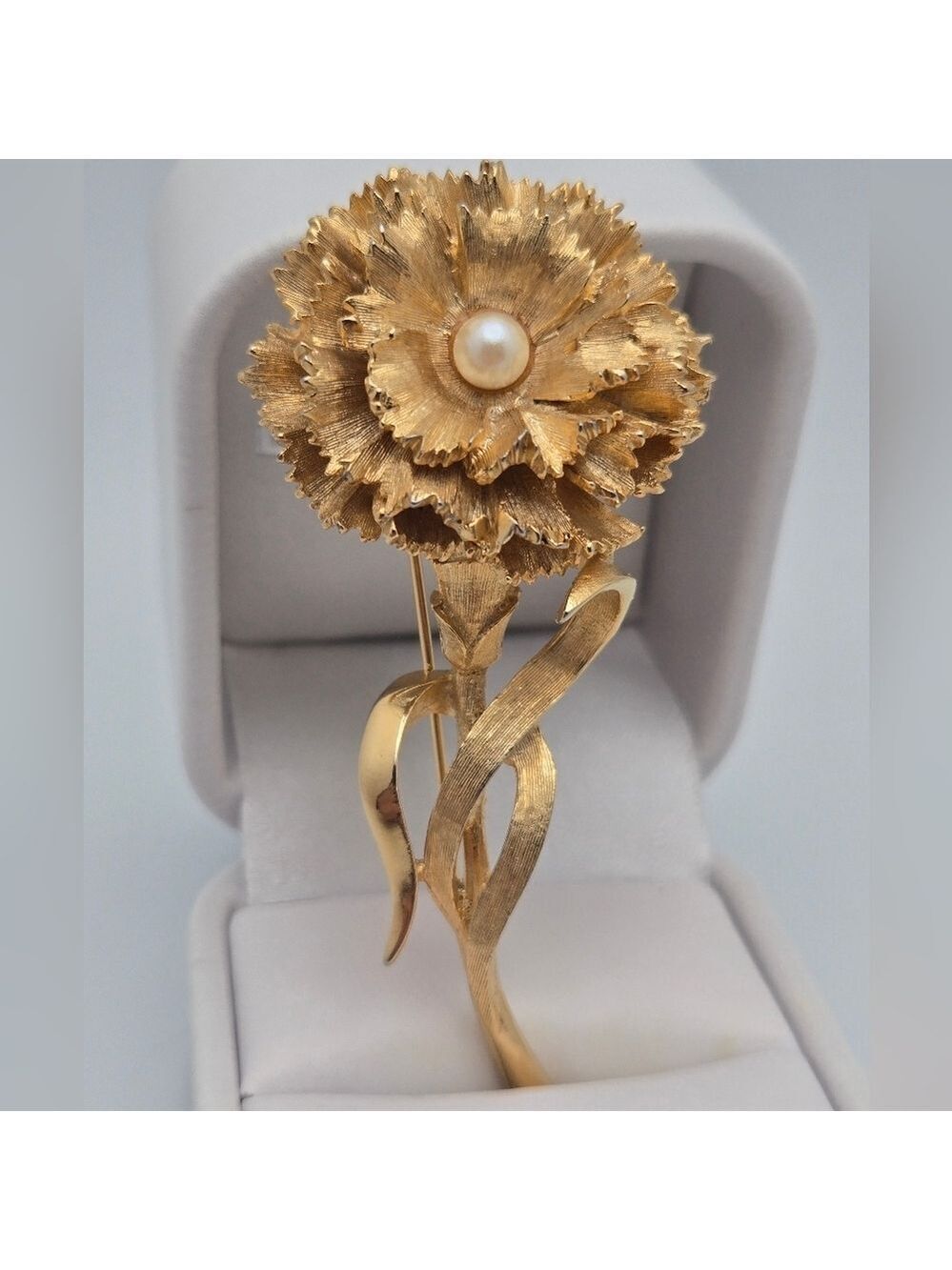 Vintage Marcel Boucher 8366P Carnation Brooch — Gold Tone Freshwater Pearl